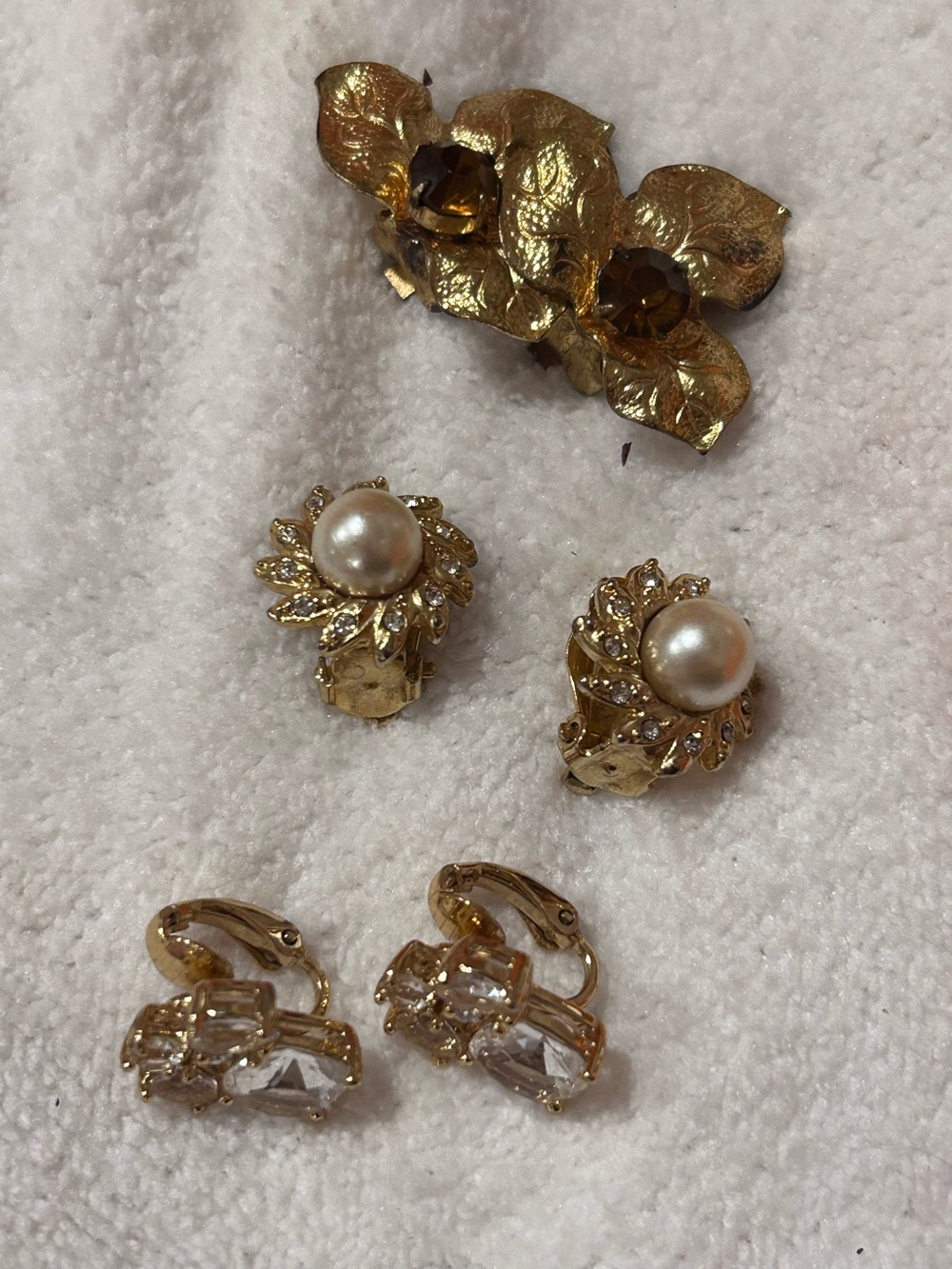 Gold-Tone Pearl and Crystal Clip-On Earrings Set - Elegant Women’s Jewelry